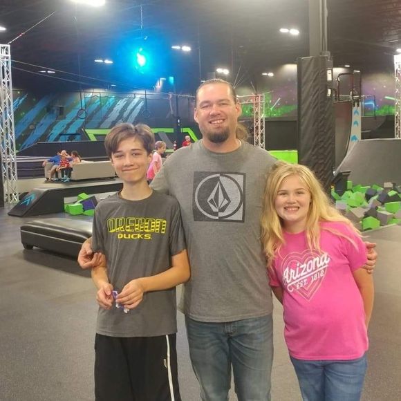 Meet your Posher, Lucian - Picture 1 of 1